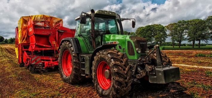 Сертификация сельскохозяйственных тракторов фото